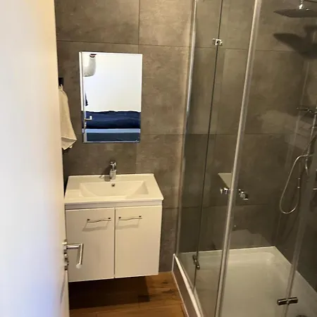 Apartment Modernes, Funktionales 1-zimmer *
